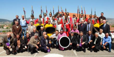 Zajednika fotografija svih narataja. Najstariji g. Ivo Marti roen je 1921., a najmlai Ilija Brozovi 1991.